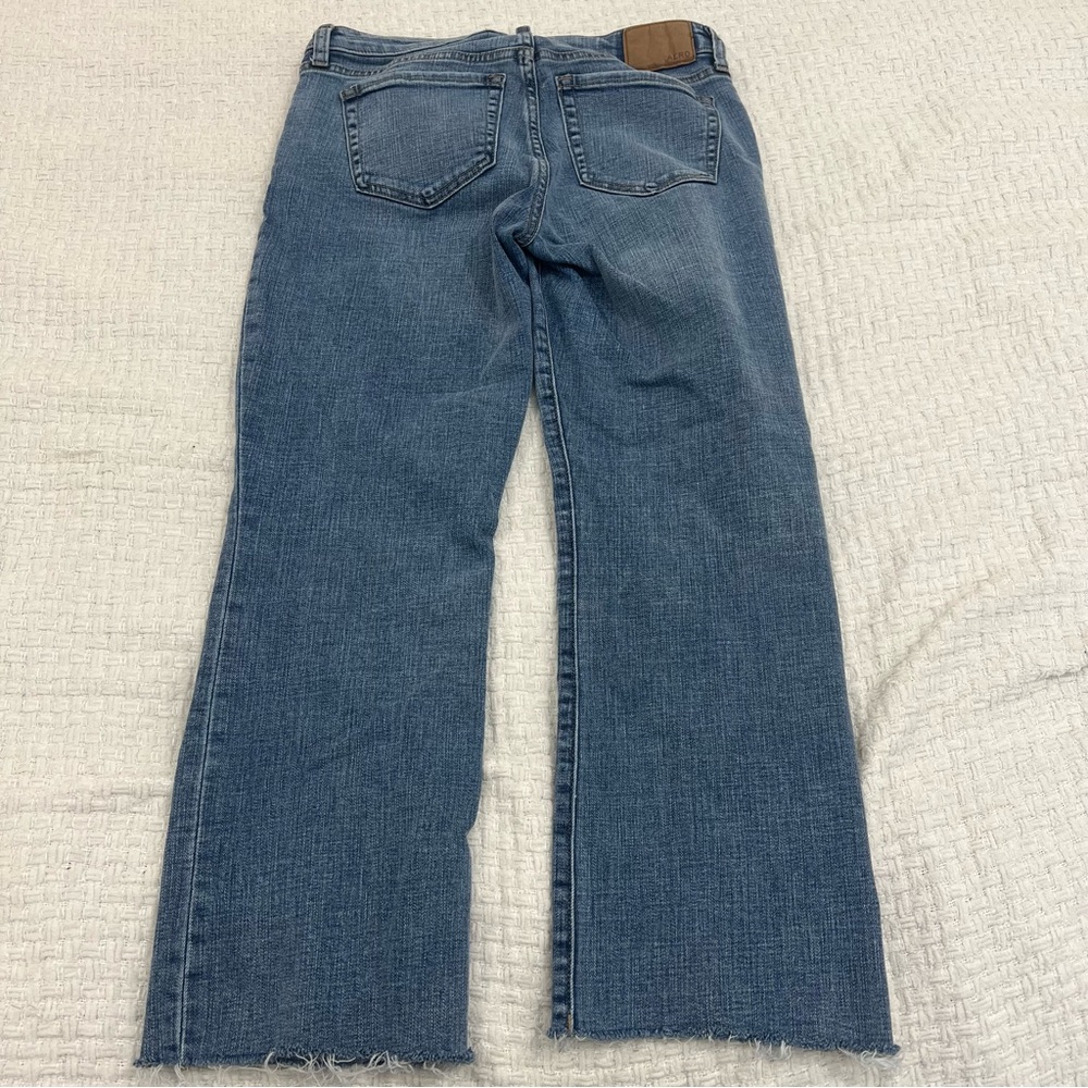 Aeropostale Mid Rise Kick Crop Jeans Size 6 Medium Wash - Picture 3 of 4